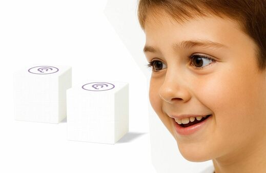 Pexeso-PUH klus se diva na kostky detail2 zprava.jpg