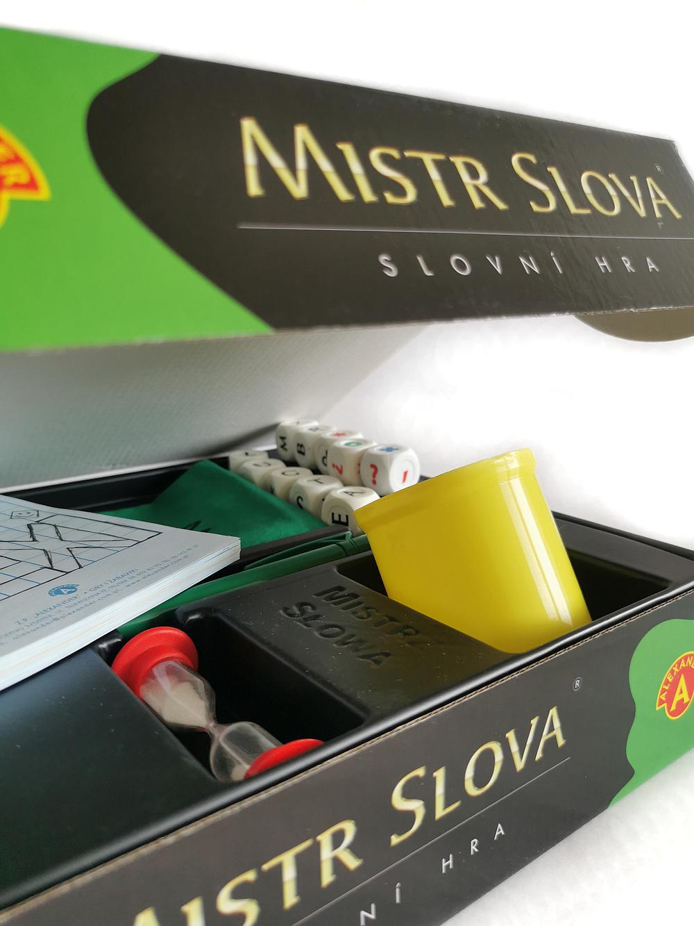 A0343%20Mistr%20Slova%20Detail%20otevrene%20krabice%20100dpi[1].